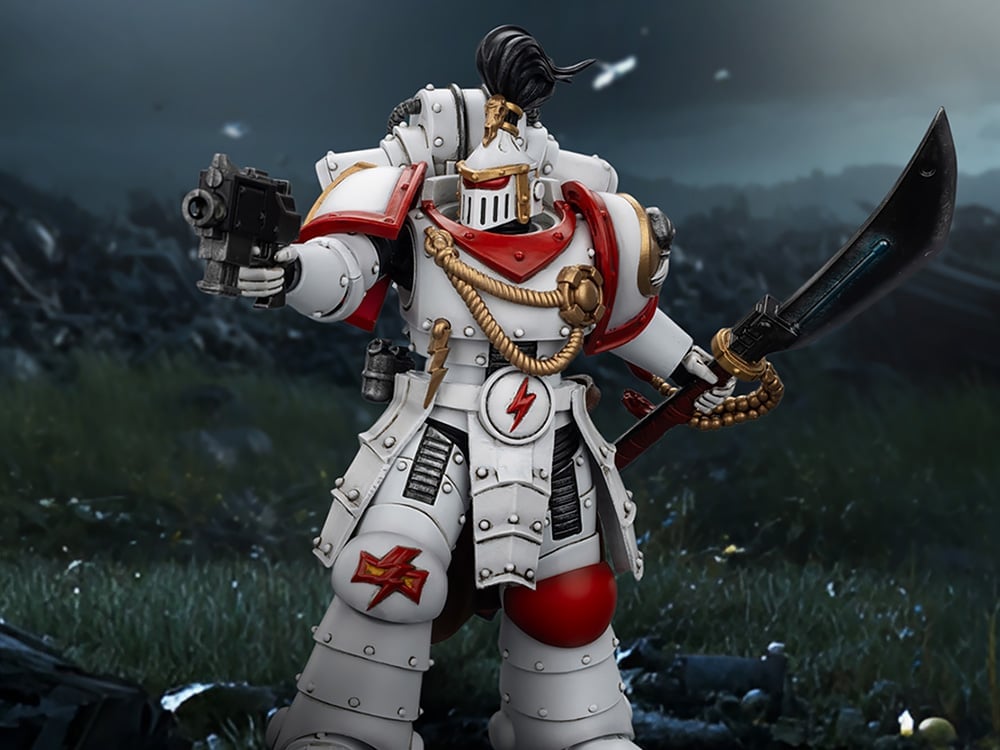 Warhammer: The Horus Heresy White Scars Legion Praetor 1/18 Scale Action Figure Gallery Image 1