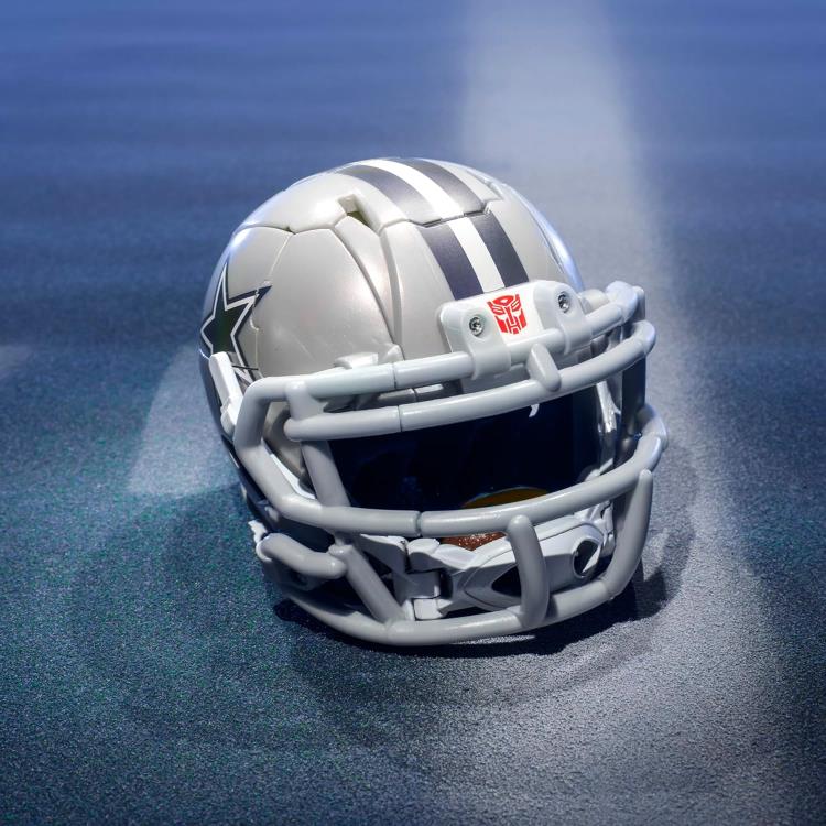 Transformers Collaborative NFL x Transformers Dallas Cowboys Starblitz Action Figure Gallery Image 7