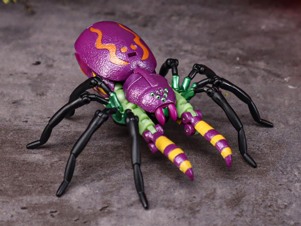 ROBOT TOYS RT-05 Black Beetle Converting Action Figure Gallery Image 1