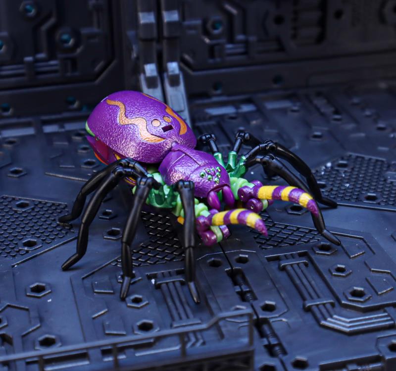 ROBOT TOYS RT-05 Black Beetle Converting Action Figure Gallery Image 12