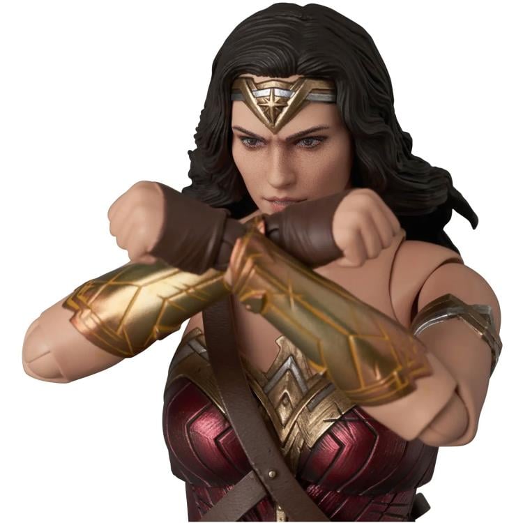 Zack Snyder's Justice League MAFEX No.296 Wonder Woman Action Figure Gallery Image 11