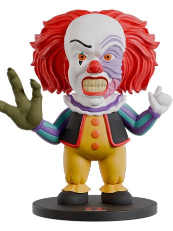 IT Classic Pennywise (1990 Ver.) Vinyl Figure Gallery Image 2