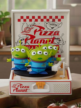 Toy Story D-Stage DS-161 Record Player Series Pizza Planet Delivery Statue Gallery Image 2