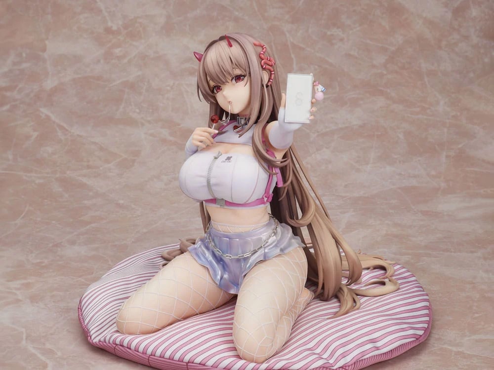 Goddess of Victory: Nikke Viper 1/4 Scale Figure Gallery Image 1