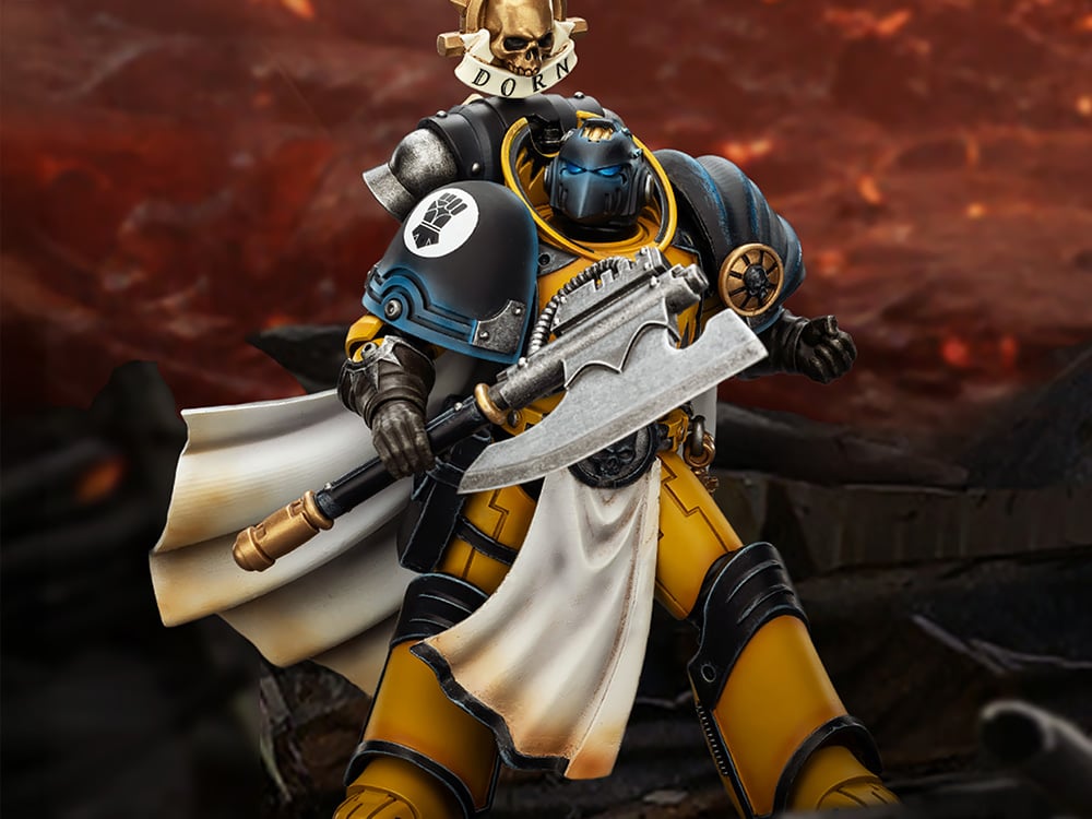 Warhammer: The Horus Heresy Imperial Fists Librarian Consul with Force Axe and Bolt Pistol 1/18 Scale Action Figure Gallery Image 1