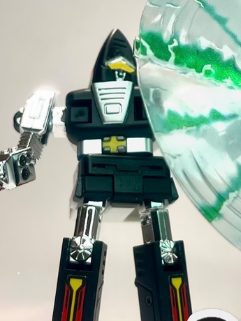 BrickyRobo Concept 4 Salute Black (Vintage-Style Face) Figure Gallery Image 2