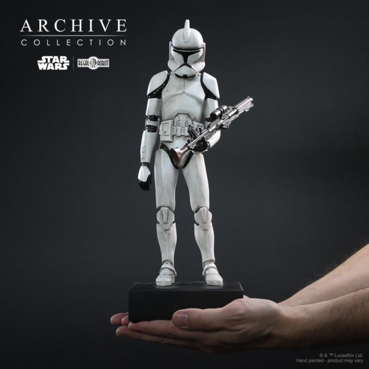 Star Wars: Attack of the Clones Archive Collection Clone Trooper (Signature Edition) Limited Edition Concept Maquette Replica Gallery Image 17
