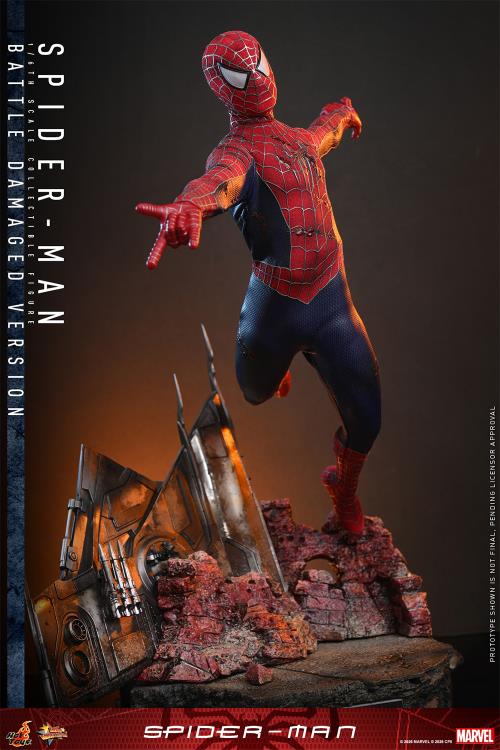 Spider-Man (2002) MMS859 Spider-Man (Battle Damaged Ver.) 1/6th Scale Collectible Figure Gallery Image 6