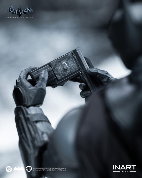 Batman: Arkham Origins InArt Batman 1/12 Scale Action Figure Gallery Image 16