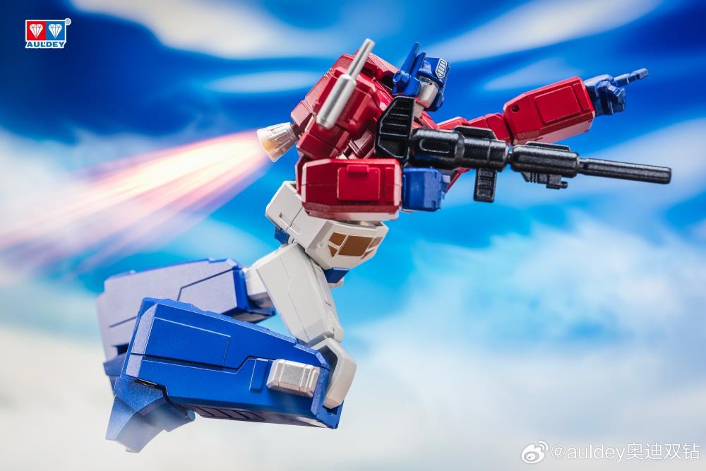 Transformers Alpha Action Elite Optimus Prime Action Figure Gallery Image 5