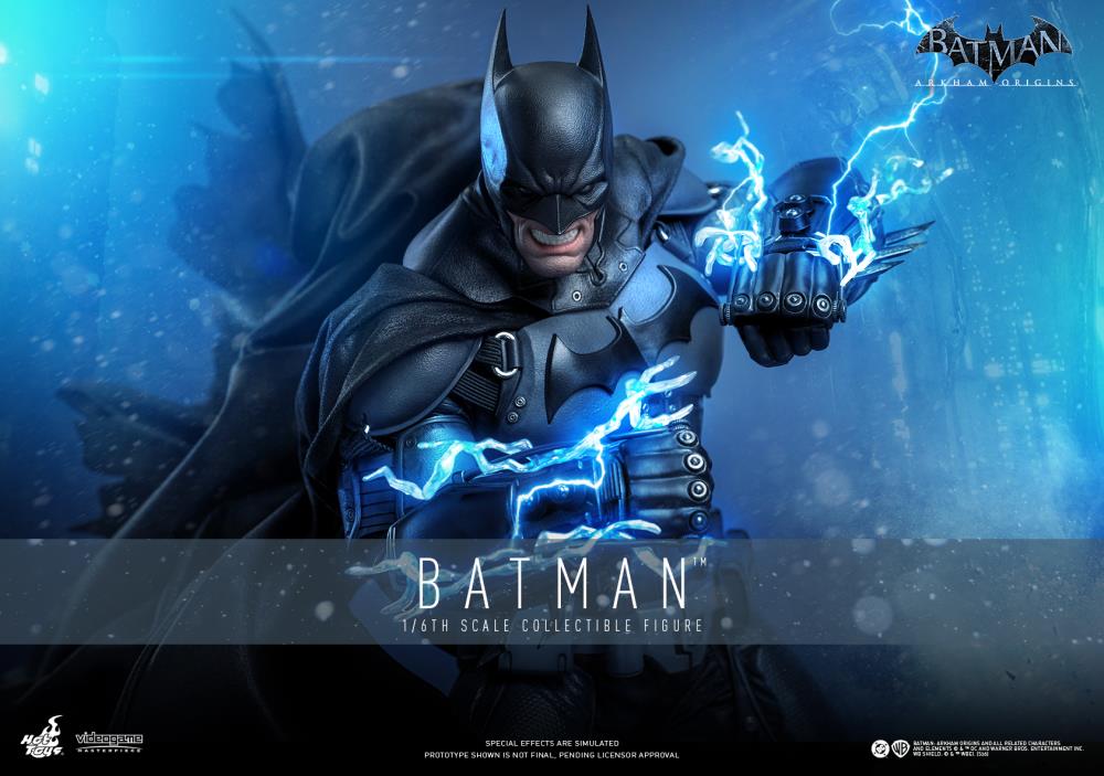 Batman: Arkham Origins VGM83 Batman 1/6th Scale Collectible Figure Gallery Image 3