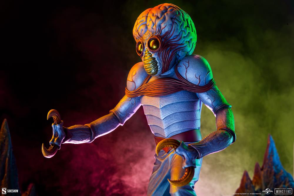 Universal Monsters Premium Format Metaluna Mutant Statue Gallery Image 6