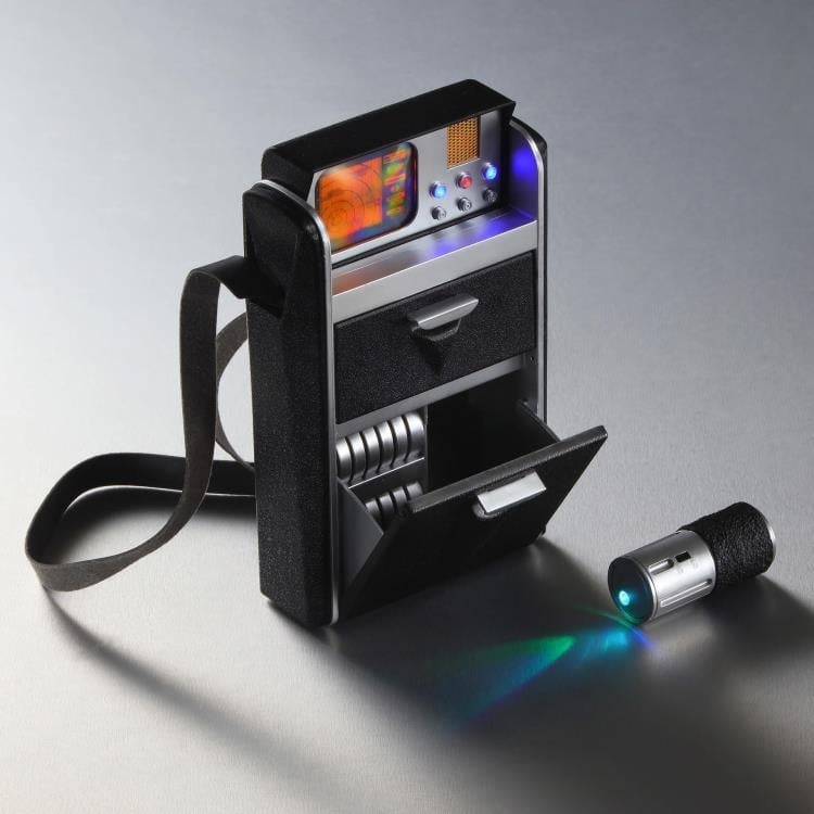 Star Trek: The Original Series Tricorder Replica Gallery Image 3