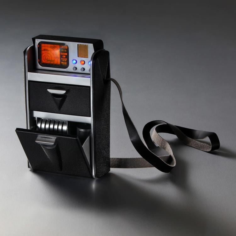 Star Trek: The Original Series Tricorder Replica Gallery Image 6