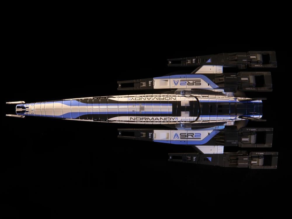 Mass Effect 3 Normandy SR-2 Ship Replica
