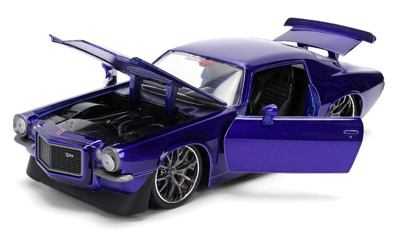 Bigtime Muscle 1971 Chevrolet Camaro 1/24 Scale Die-Cast Model