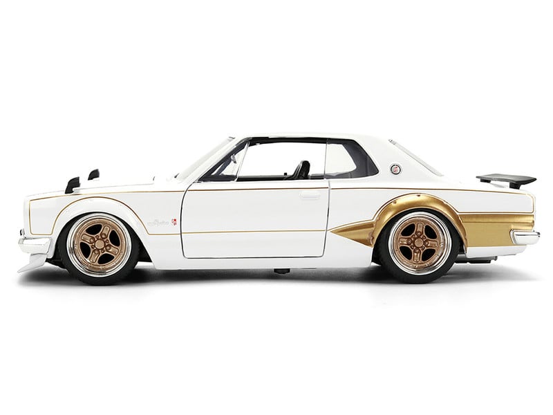 Japan's Domestic Market 1971 Nissan Skyline 2000 GT-R 1/24 Scale Die-Cast Model Gallery Image 4