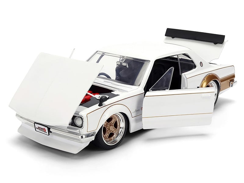 Japan's Domestic Market 1971 Nissan Skyline 2000 GT-R 1/24 Scale Die-Cast Model Gallery Image 7