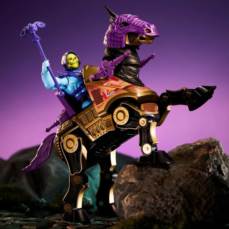 Masters of the Universe: Origins Night Stalker Exclusive Action Figure Gallery Image 7