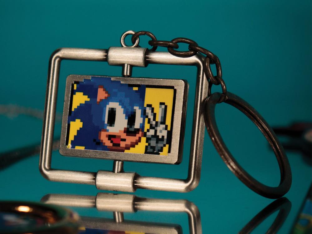 Sonic the Hedgehog Sonic and Dr. Eggman Limited Edition Spinning Keyring Gallery Image 3