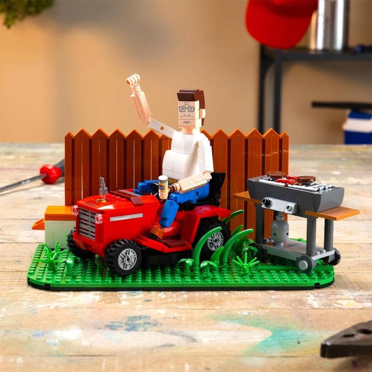 King of the Hill Hank Hill's Backyard Brick Building Set Gallery Image 3