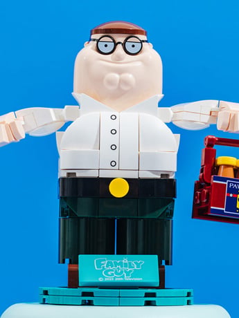 Family Guy Peter Griffin Brick Building Set Gallery Image 2