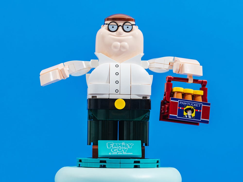 Family Guy Peter Griffin Brick Building Set Gallery Image 1
