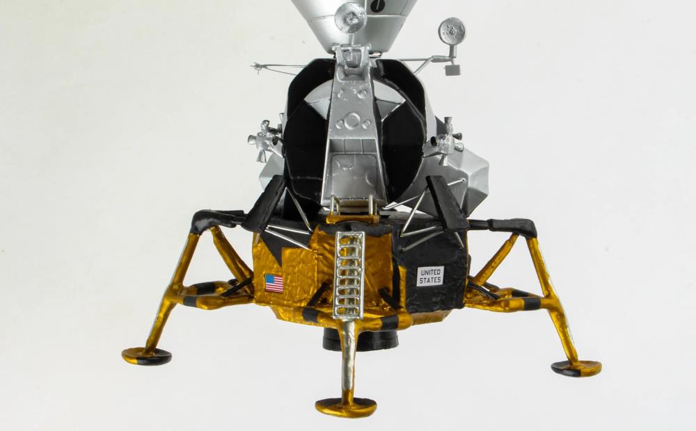 Executive Series Apollo Command Module with LEM 1/48 Scale Replica Gallery Image 7