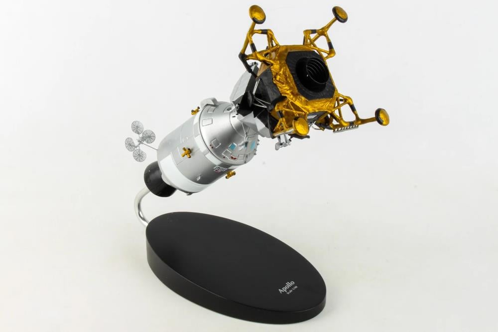 Executive Series Apollo Command Module with LEM 1/48 Scale Replica Gallery Image 3