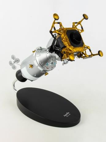 Executive Series Apollo Command Module with LEM 1/48 Scale Replica Gallery Image 2