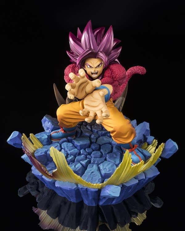 Dragon Ball Daima FiguartsZERO Extra Battle Super Saiyan 4 Goku Gallery Image 3