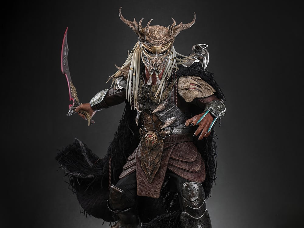 Predator: Badlands MMS863 Father Predator 1/6th Scale Collectible