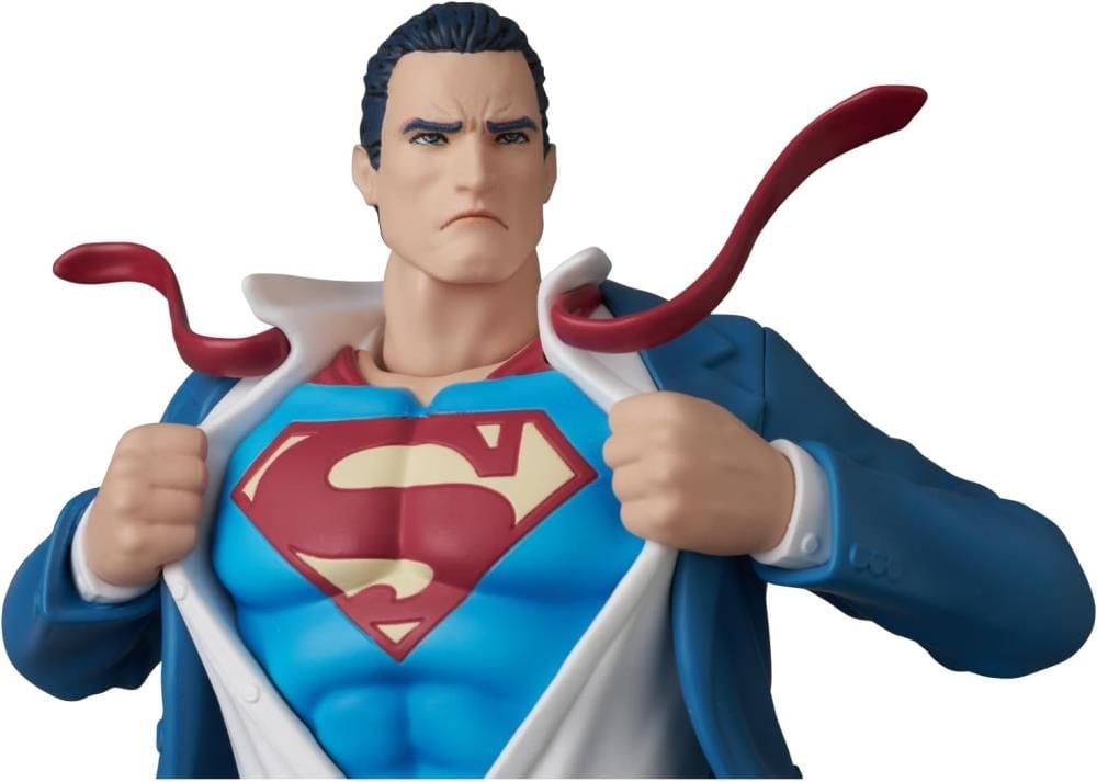 Batman: Hush MAFEX No.300 Clark Kent Action Figure Gallery Image 9