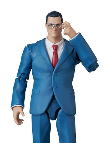 Batman: Hush MAFEX No.300 Clark Kent Action Figure Gallery Image 2
