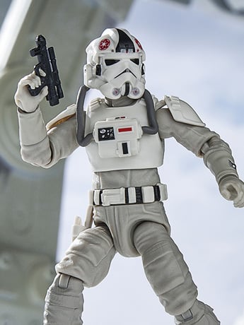 Star Wars: The Vintage Collection Imperial Remnant AT-AT Driver (The Mandalorian and Grogu) Action Figure Gallery Image 2