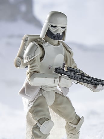 Star Wars: The Vintage Collection Imperial Remnant Snowtrooper (The Mandalorian and Grogu) Action Figure Gallery Image 2