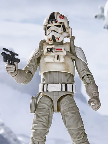 Star Wars: The Black Series Imperial Remnant AT-AT Driver (The Mandalorian and Grogu) Action Figure Gallery Image 2