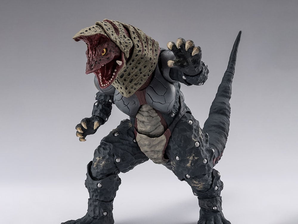 Ultraman Tiga S.H.Figuarts Golza (30th Anniversary Edition) Action