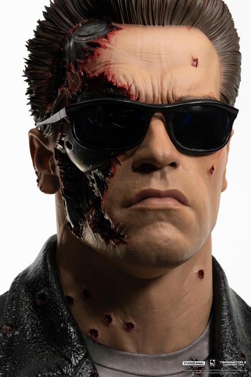 Terminator 2: Judgement Day T-800 Model 101 (Battle Damaged) 1/1 Scale Limited Edition Art Mask Gallery Image 27