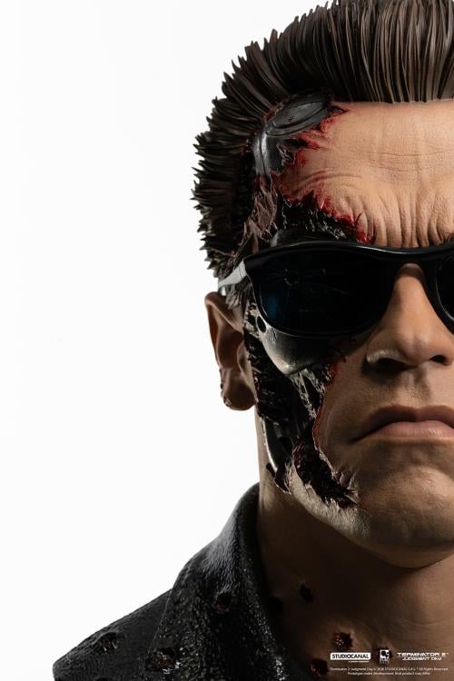 Terminator 2: Judgement Day T-800 Model 101 (Battle Damaged) 1/1 Scale Limited Edition Art Mask Gallery Image 28