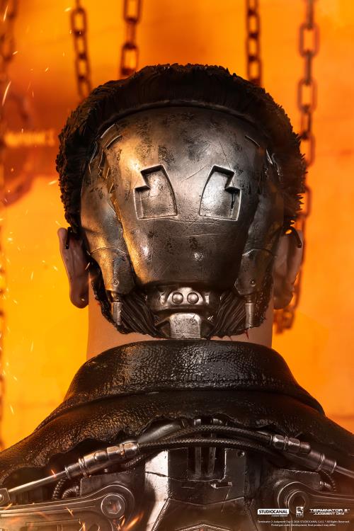 Terminator 2: Judgement Day T-800 Model 101 (Battle Damaged) 1/1 Scale Limited Edition Art Mask Gallery Image 11