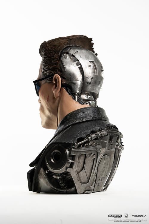 Terminator 2: Judgement Day T-800 Model 101 (Battle Damaged) 1/1 Scale Limited Edition Art Mask Gallery Image 21