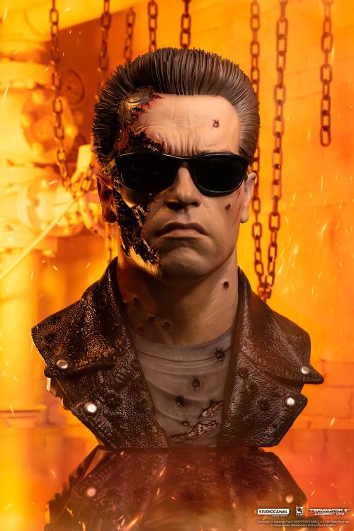 Terminator 2: Judgement Day T-800 Model 101 (Battle Damaged) 1/1 Scale Limited Edition Art Mask Gallery Image 4