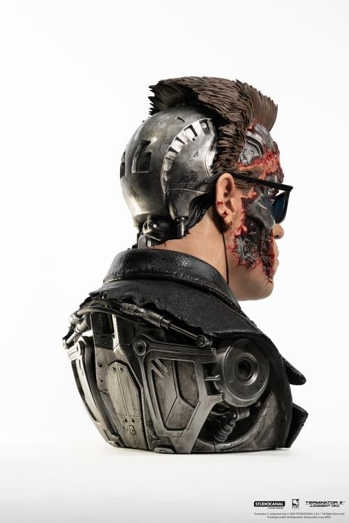 Terminator 2: Judgement Day T-800 Model 101 (Battle Damaged) 1/1 Scale Limited Edition Art Mask Gallery Image 19
