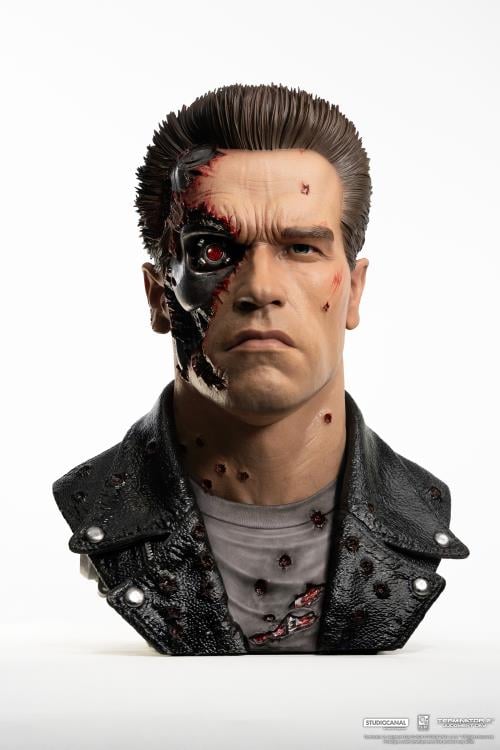 Terminator 2: Judgement Day T-800 Model 101 (Battle Damaged) 1/1 Scale Limited Edition Art Mask Gallery Image 16
