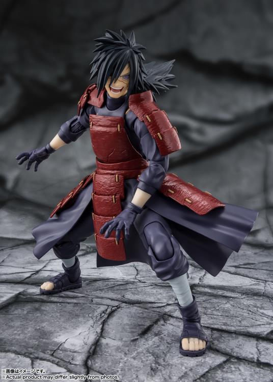 Naruto: Shippuden S.H.Figuarts Madara Uchiha (Legend of Darkness) Action Figure Gallery Image 5