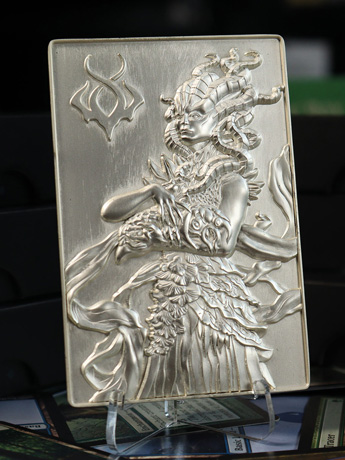 Magic: The Gathering Vraska Limited Edition .999 Silver-Plated Metal Card Gallery Image 2