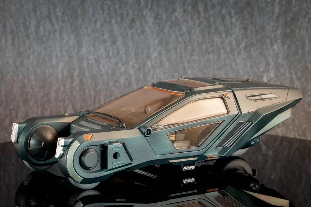 Blade Runner 2049 K's Spinner 1/32 Scale Model Kit