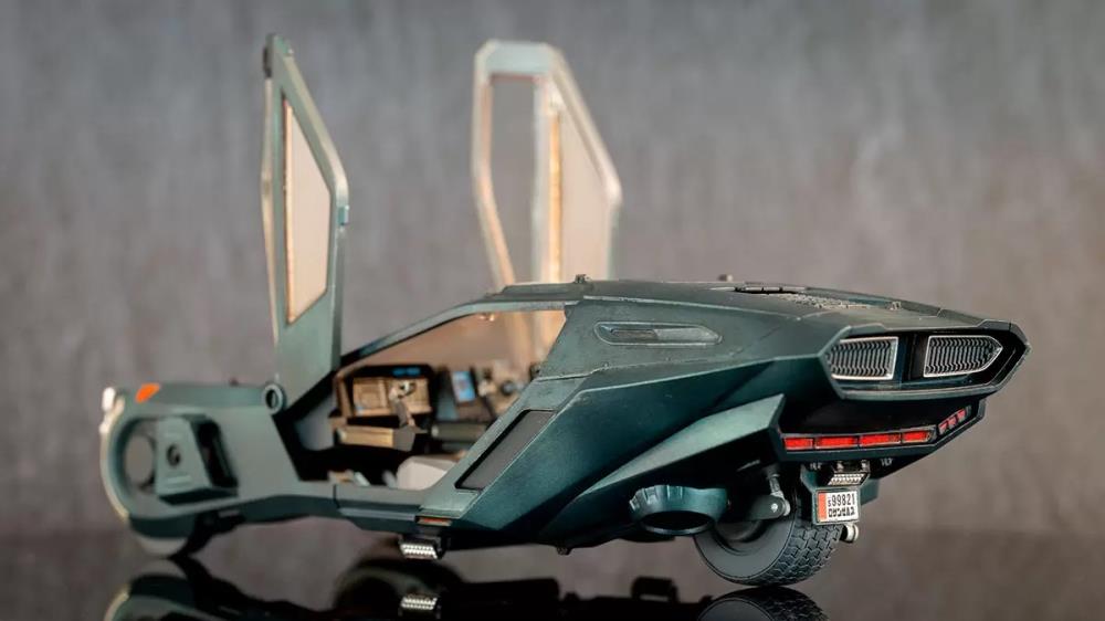 Blade Runner 2049 K's Spinner 1/32 Scale Model Kit Gallery Image 6