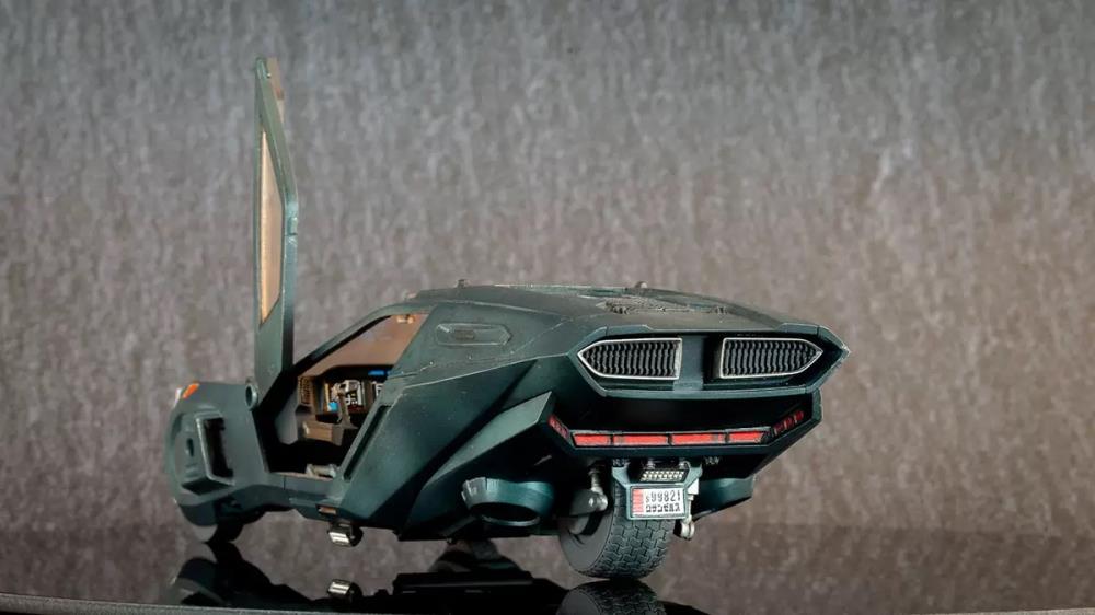 Blade Runner 2049 K's Spinner 1/32 Scale Model Kit Gallery Image 7